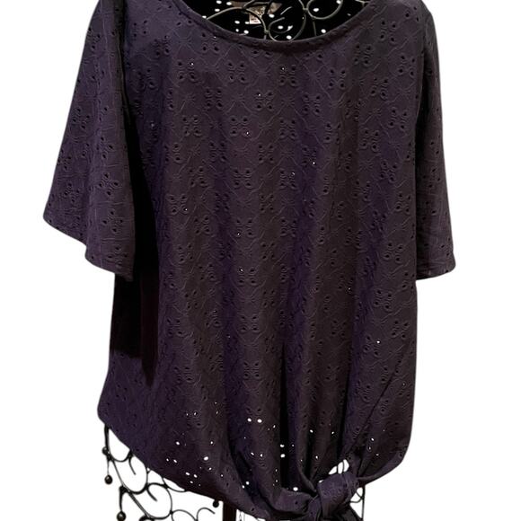 Nanette Lepore Tie Front NAVY Laser Eyelet Missy Tops Short Sleeve Size M 1676 - Picture 1 of 5